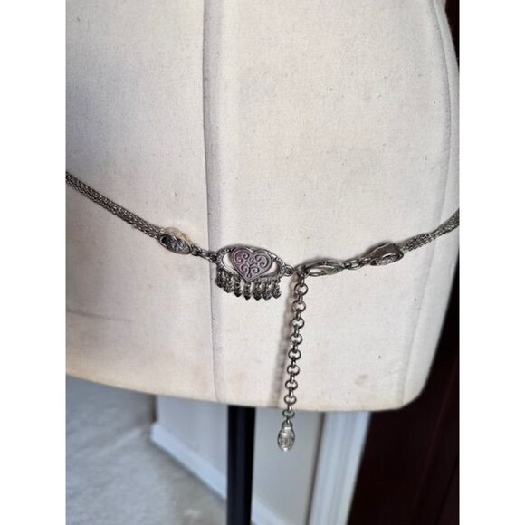 Adjustable silvertone chain belt with cute buckle with hanging fringe pieces - Picture 1 of 4